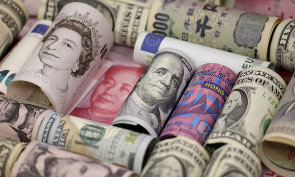 Аналитик назвал валюту, которая обойдет доллар в 2022 году